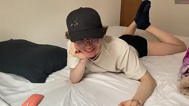 Snapshot of mapleg chatting on March 19, 2025, 6:55 pm mapleg online show from March 19, 2025, 6:55 pm