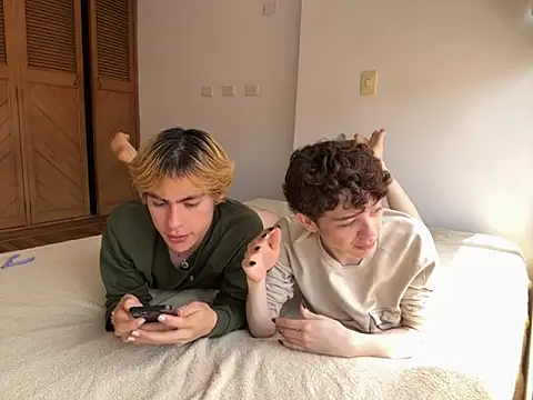 Snapshot of mapleg chatting on September 21, 2025, 3:57 pm mapleg online show from September 21, 2025, 3:57 pm