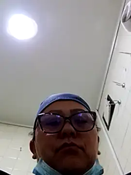 Darly Gomez online show from January 22, 2025, 1:21 pm