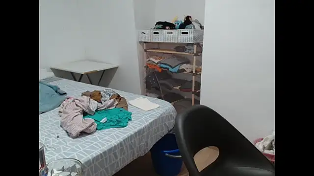 Ursumi1 online show from October 16, 2025, 7:48 pm