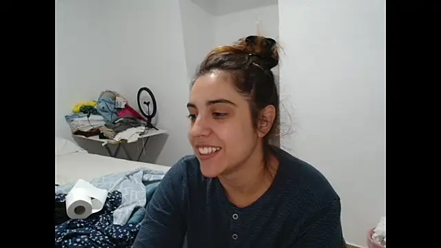 Ursumi1 online show from October 19, 2025, 4:29 pm