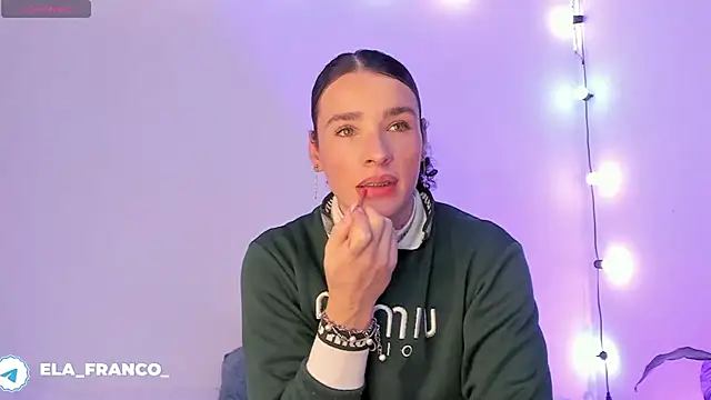 elafranco  online show from February 8, 2026, 1:09 am