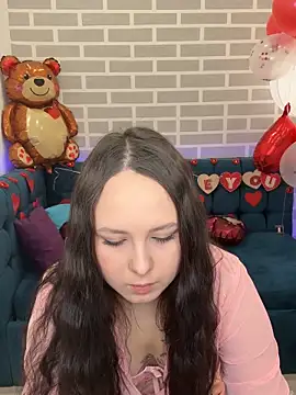 BeatriceReeves online show from February 13, 2026, 1:01 am