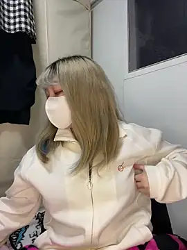 YUNA-yuna online show from January 15, 2025, 2:02 pm