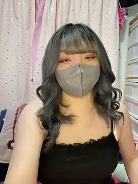 YUNA-yuna online show from February 23, 2025, 5:07 pm