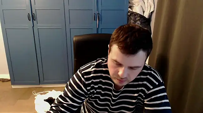 Snapshot of CuteMan33 chatting on March 19, 2025, 5:08 am CuteMan33 online show from March 19, 2025, 5:08 am