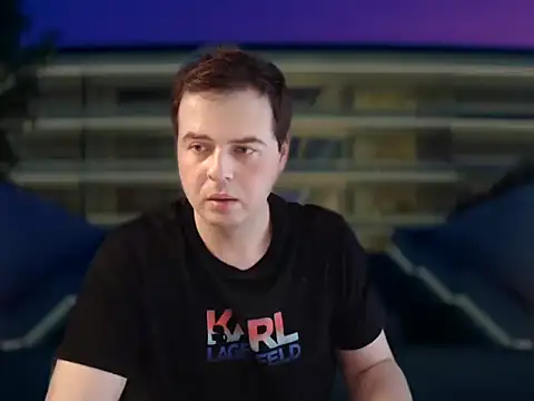 Snapshot of CuteMan33 chatting on November 30, 2025, 12:31 pm CuteMan33 online show from November 30, 2025, 12:31 pm