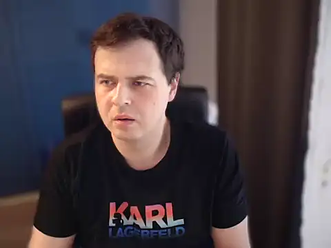 Snapshot of CuteMan33 chatting on December 16, 2025, 11:26 am CuteMan33 online show from December 16, 2025, 11:26 am