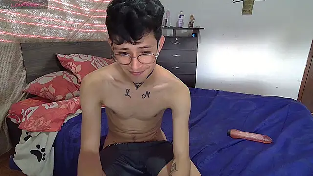 Snapshot of Sweet_c4mer0n chatting on October 13, 2025, 5:46 pm Sweet c4mer0n online show from October 13, 2025, 5:46 pm