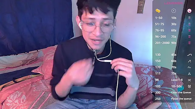 Snapshot of Sweet_c4mer0n chatting on October 17, 2025, 9:06 pm Sweet c4mer0n online show from October 17, 2025, 9:06 pm