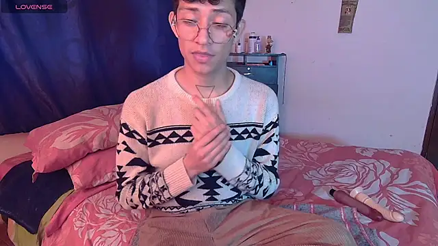 Snapshot of Sweet_c4mer0n chatting on October 21, 2025, 5:46 pm Sweet c4mer0n online show from October 21, 2025, 5:46 pm