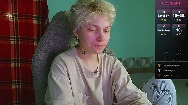 esajukyy online show from January 11, 2025, 7:27 pm