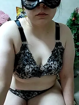 Snapshot of Miranda_Nancy chatting on December 18, 2024, 12:29 pm Miranda Nancy online show from December 18, 2024, 12:29 pm