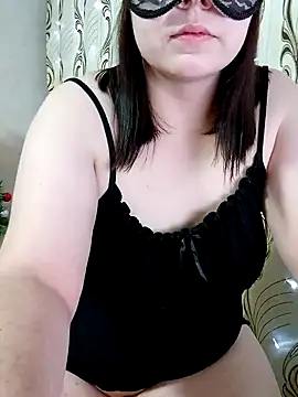 Snapshot of Miranda_Nancy chatting on December 21, 2024, 4:57 pm Miranda Nancy online show from December 21, 2024, 4:57 pm