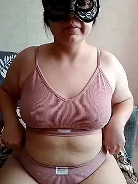 Snapshot of Miranda_Nancy chatting on February 5, 2025, 8:21 am Miranda Nancy online show from February 5, 2025, 8:21 am