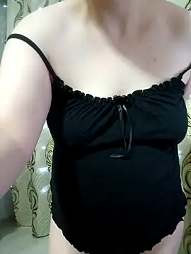 Snapshot of Miranda_Nancy chatting on November 6, 2025, 4:41 pm Miranda Nancy online show from November 6, 2025, 4:41 pm