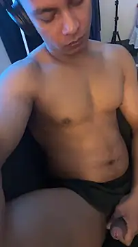 Snapshot of nick__yy chatting on February 14, 2026, 8:11 am nick yy online show from February 14, 2026, 8:11 am