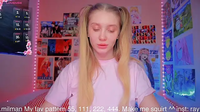 Snapshot of AliceMilman chatting on March 19, 2025, 12:34 pm AliceMilman online show from March 19, 2025, 12:34 pm