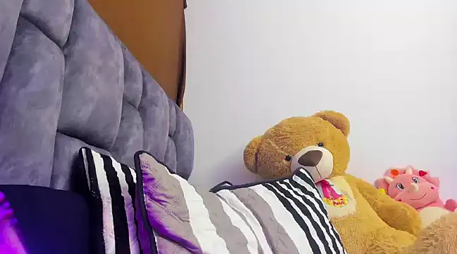 Snapshot of bunny_1922 chatting on January 8, 2025, 5:16 am bunny 1922 online show from January 8, 2025, 5:16 am