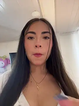 Melody 04 online show from April 12, 2026, 8:25 pm