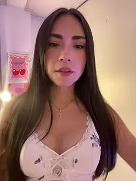 Melody 04 online show from April 18, 2026, 3:10 am