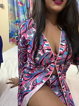 Snapshot of ascuple chatting on October 9, 2025, 5:44 pm ascuple online show from October 9, 2025, 5:44 pm