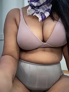 stylishpooja online show from September 15, 2025, 5:13 pm