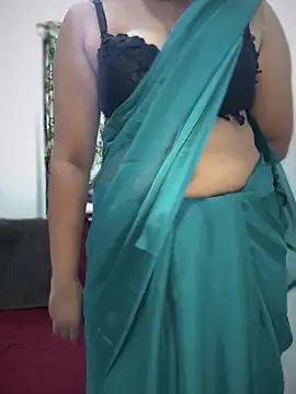 stylishpooja online show from October 4, 2025, 4:49 pm