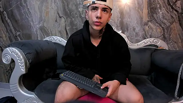 Flynn Riider online show from September 16, 2025, 11:33 am