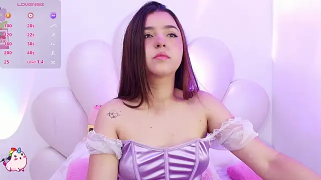 zoewillian online show from November 14, 2025, 2:10 am