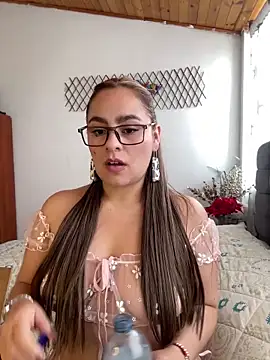 Snapshot of Gabriela-Parker_ chatting on February 13, 2025, 3:24 pm Gabriela-Parker online show from February 13, 2025, 3:24 pm