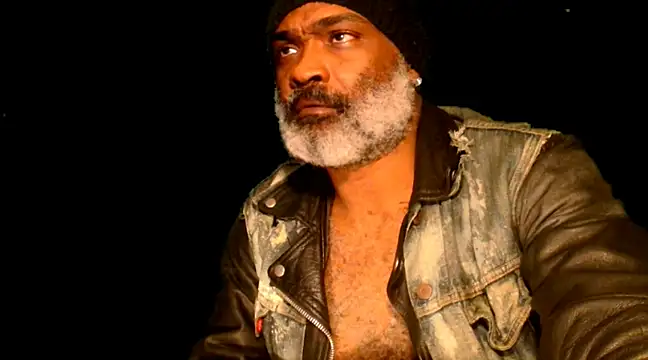 sinnernoir online show from February 3, 2025, 11:15 pm