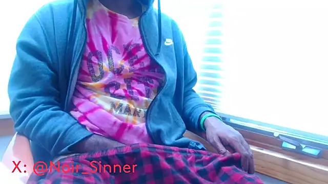 sinnernoir online show from January 8, 2026, 6:10 pm