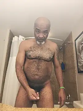 sinnernoir online show from February 9, 2026, 2:10 pm