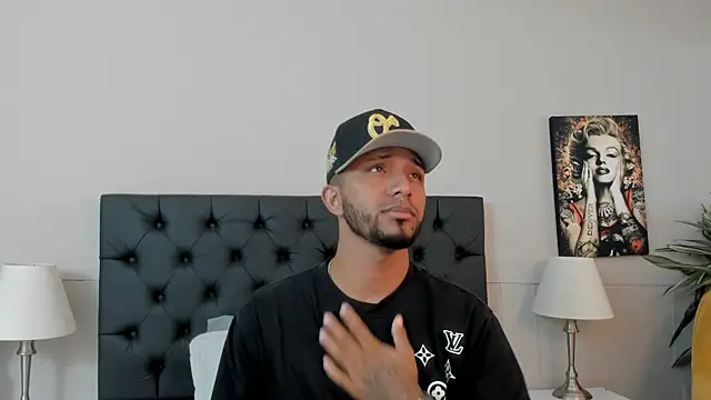 Snapshot of Robin_Rief chatting on September 29, 2025, 3:22 am Robin Rief online show from September 29, 2025, 3:22 am