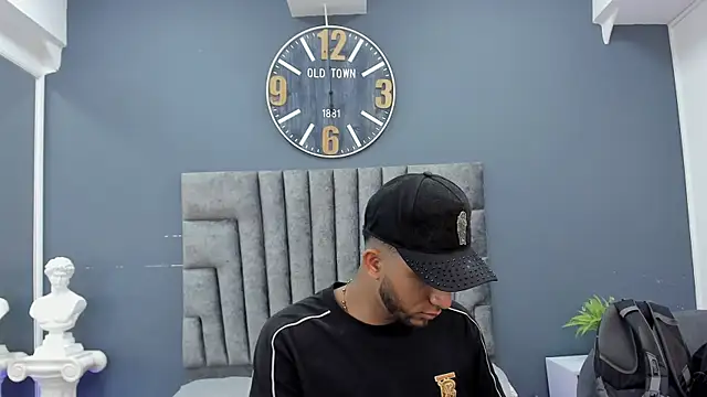 Robin Rief online show from April 11, 2026, 7:29 pm