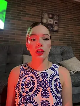 NicoleCut online show from March 19, 2026, 9:57 am