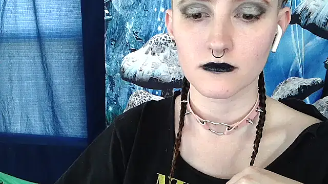  hellostormy  online show from March 8, 2026, 9:18 pm