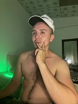Snapshot of adam-rivera chatting on January 28, 2025, 4:29 am adam-rivera online show from January 28, 2025, 4:29 am