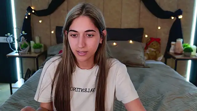 Teresa Stane online show from February 21, 2025, 2:16 pm