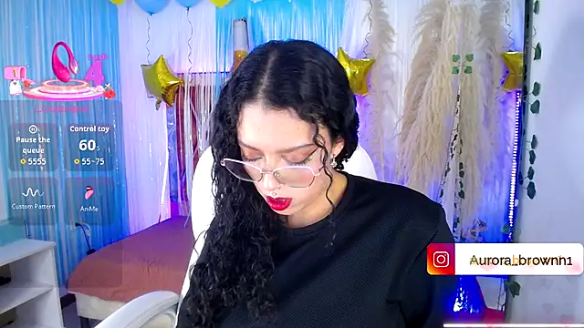 Aurora Brownn online show from October 1, 2025, 4:51 am