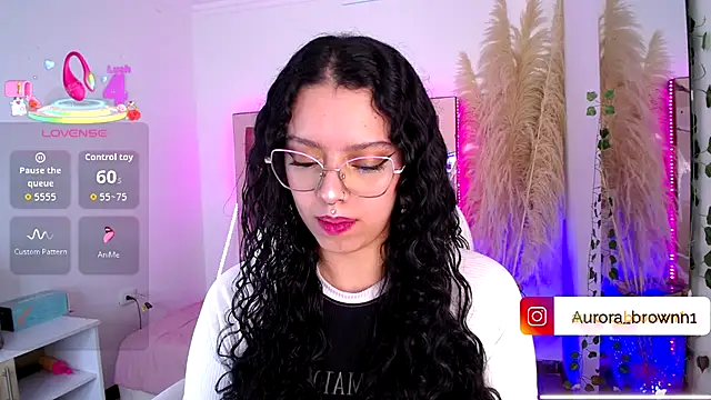 Aurora Brownn online show from October 21, 2025, 4:24 am