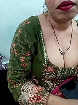 Haniya-143 online show from December 22, 2025, 9:34 pm