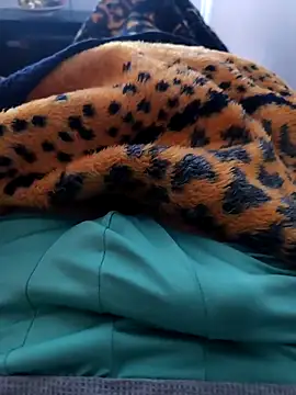 ariel-rick online show from November 25, 2025, 9:31 am