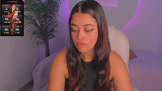 Snapshot of Ariana_Pierce chatting on November 5, 2025, 12:16 pm Ariana Pierce online show from November 5, 2025, 12:16 pm