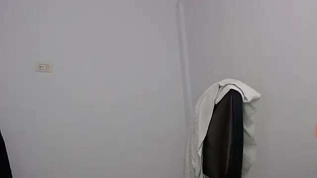 Snapshot of pervertsteens3 chatting on February 17, 2026, 9:10 pm pervertsteens3 online show from February 17, 2026, 9:10 pm