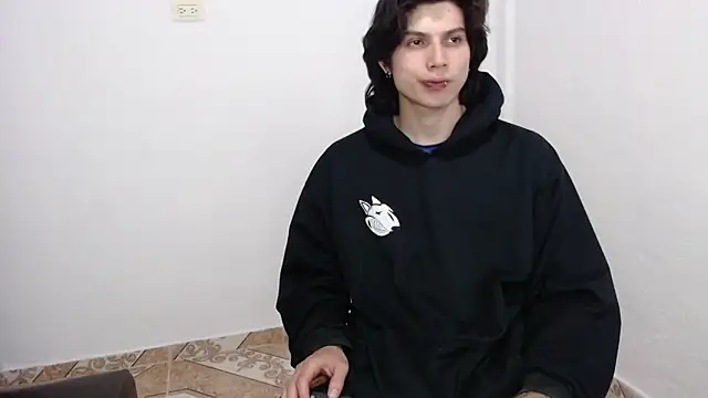 Snapshot of pervertsteens3 chatting on February 18, 2026, 7:10 pm pervertsteens3 online show from February 18, 2026, 7:10 pm