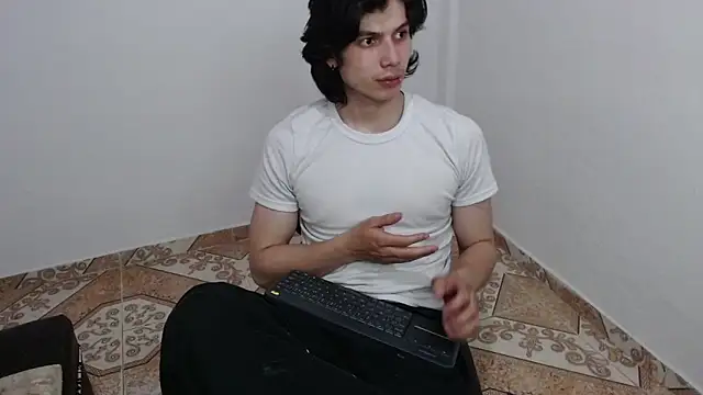 Snapshot of pervertsteens3 chatting on February 24, 2026, 3:04 am pervertsteens3 online show from February 24, 2026, 3:04 am