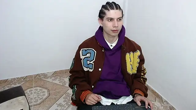 Snapshot of pervertsteens3 chatting on February 28, 2026, 9:21 am pervertsteens3 online show from February 28, 2026, 9:21 am