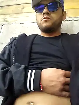 Snapshot of hdzferG chatting on December 11, 2024, 7:46 pm hdzferG online show from December 11, 2024, 7:46 pm